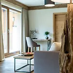 Vaya Hotel 4*